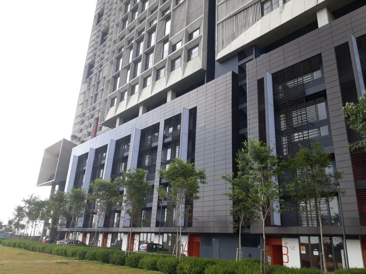 Mufasa Suites At Tamarind Suites With Wifi Netflix Coway Level 8 Сиберджая Екстериор снимка