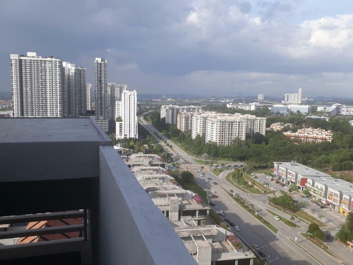 Mufasa Suites At Tamarind Suites With Wifi Netflix Coway Level 8 Сиберджая Екстериор снимка