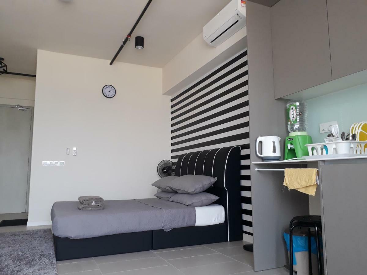 Mufasa Suites At Tamarind Suites With Wifi Netflix Coway Level 8 Сиберджая Екстериор снимка